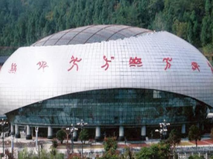 焦作体育中心球形网架加工安装